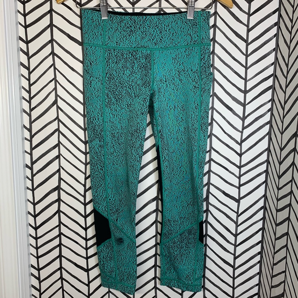 🔸 Lululemon pace rival crop Bali breeze jacquard